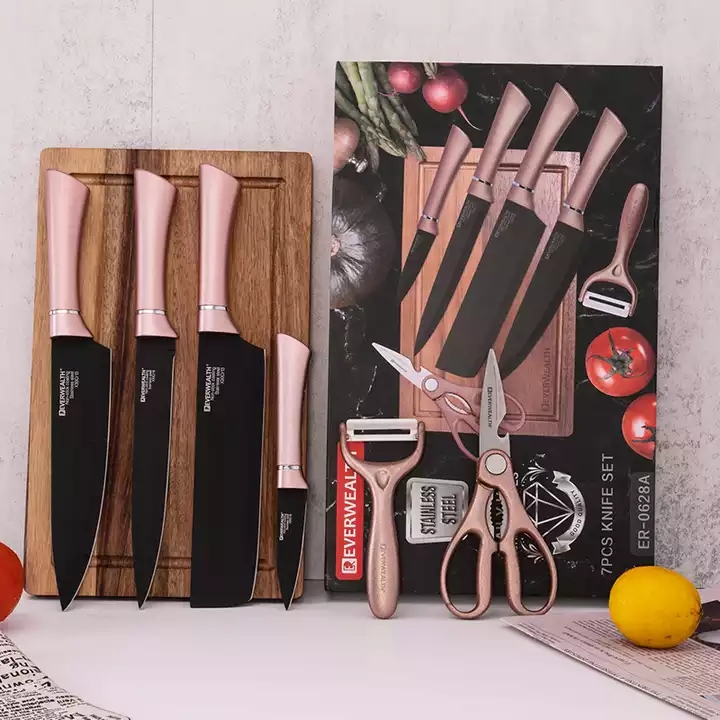 Caixa de presente de venda quente 7 peças de utensílios de cozinha de aço inoxidável Black Blade Knife Set com placa de corte 